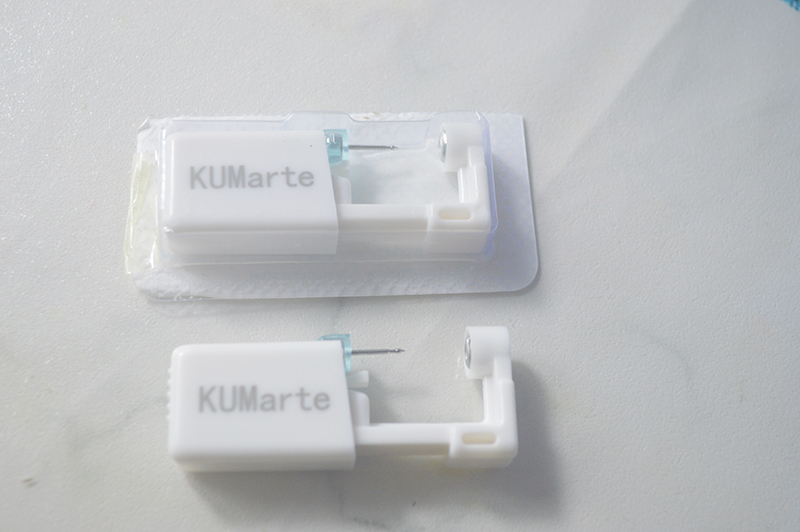 KUMarte 2pcs Disposable ear piercing device and ear hole device Disposable ear piercing device, ear nail gun, ear piercin